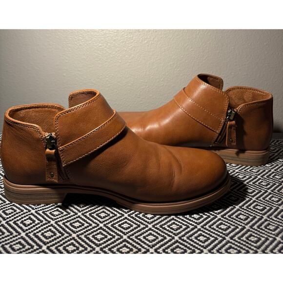 Dr. Scholl's Hello Shootie Zip Ankle Bootie in Honey EUC - Picture 6 of 10